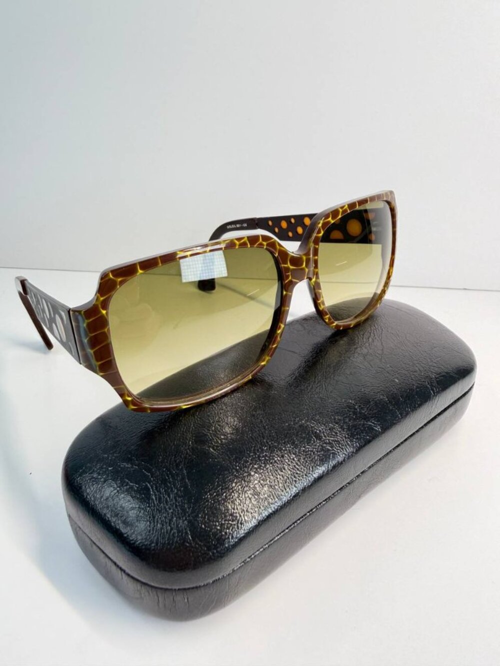 Brown Patterned Women's Sunglasses with Gradient Lenses